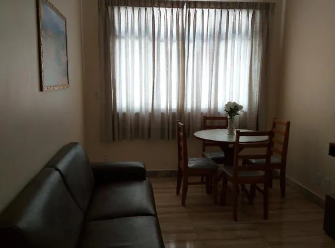 Apartamento com vista para praia do Forte em Cabo Frio
